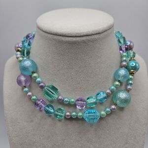 VINTAGE Ocean Seafoam Plastic Beaded Strand Necklace